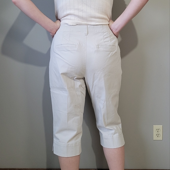Gloria Vanderbilt 3/4 chino capri pants - Picture 3 of 7